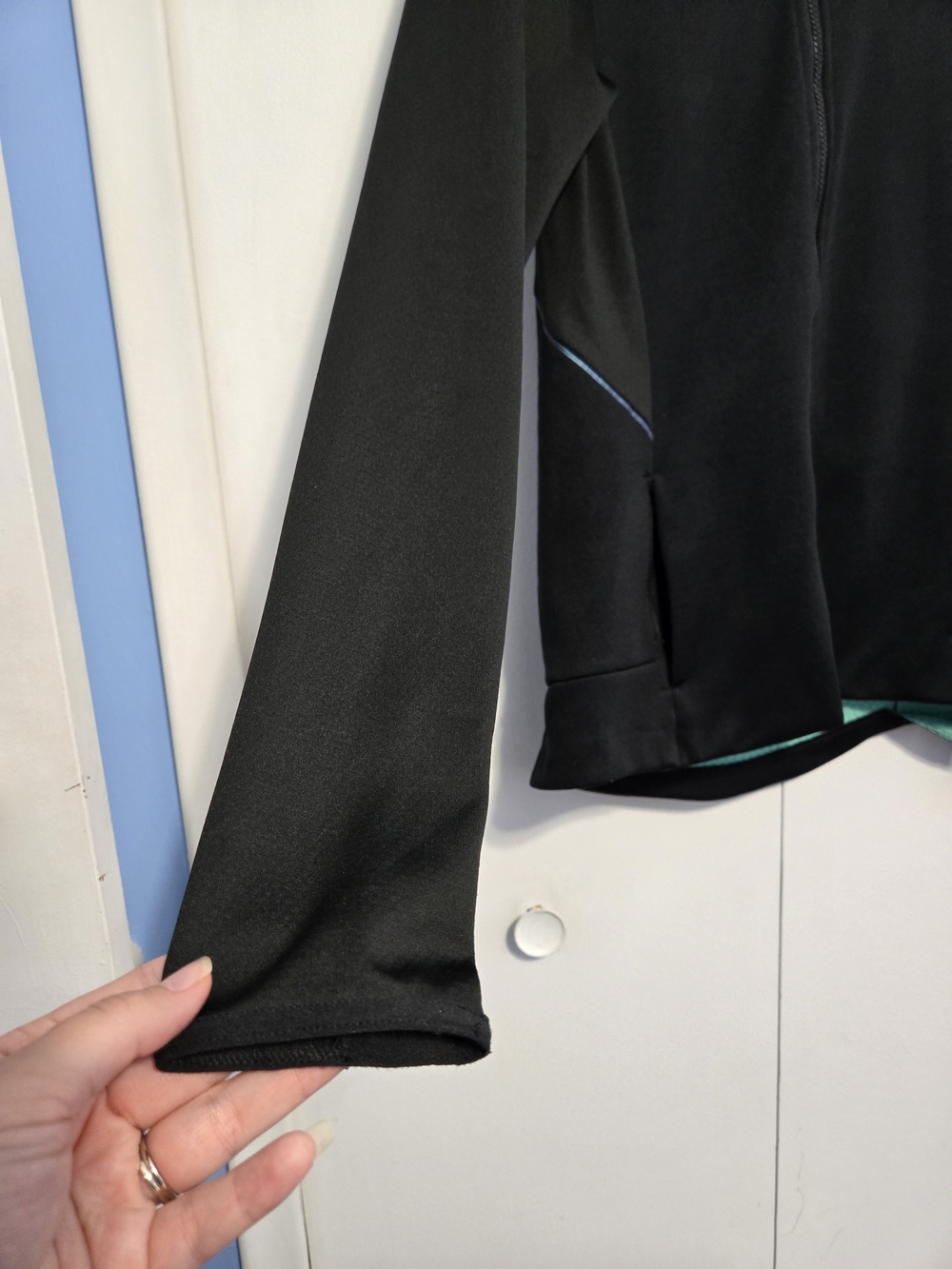 Champion Women's Full Zip Performance Hoodie Black Aqua Size Medium - Picture 3 of 7